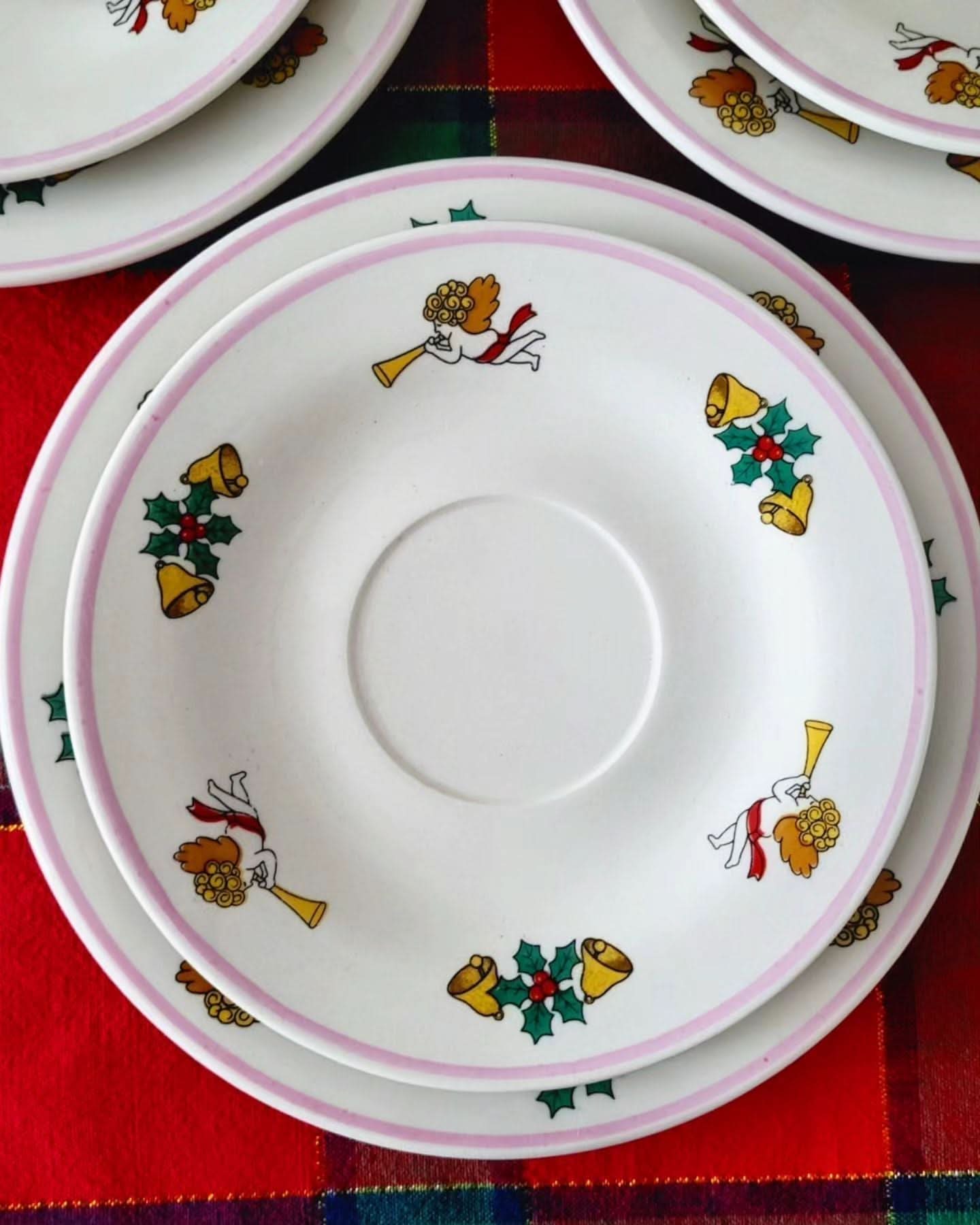 Conjunto de Porcelana Natalino com 9 Peças