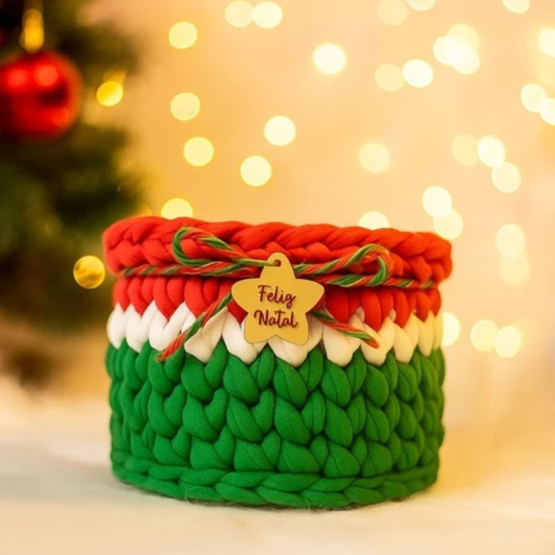 Porta Panetone de Crochê Artesanal - Decoração e Presente de Natal