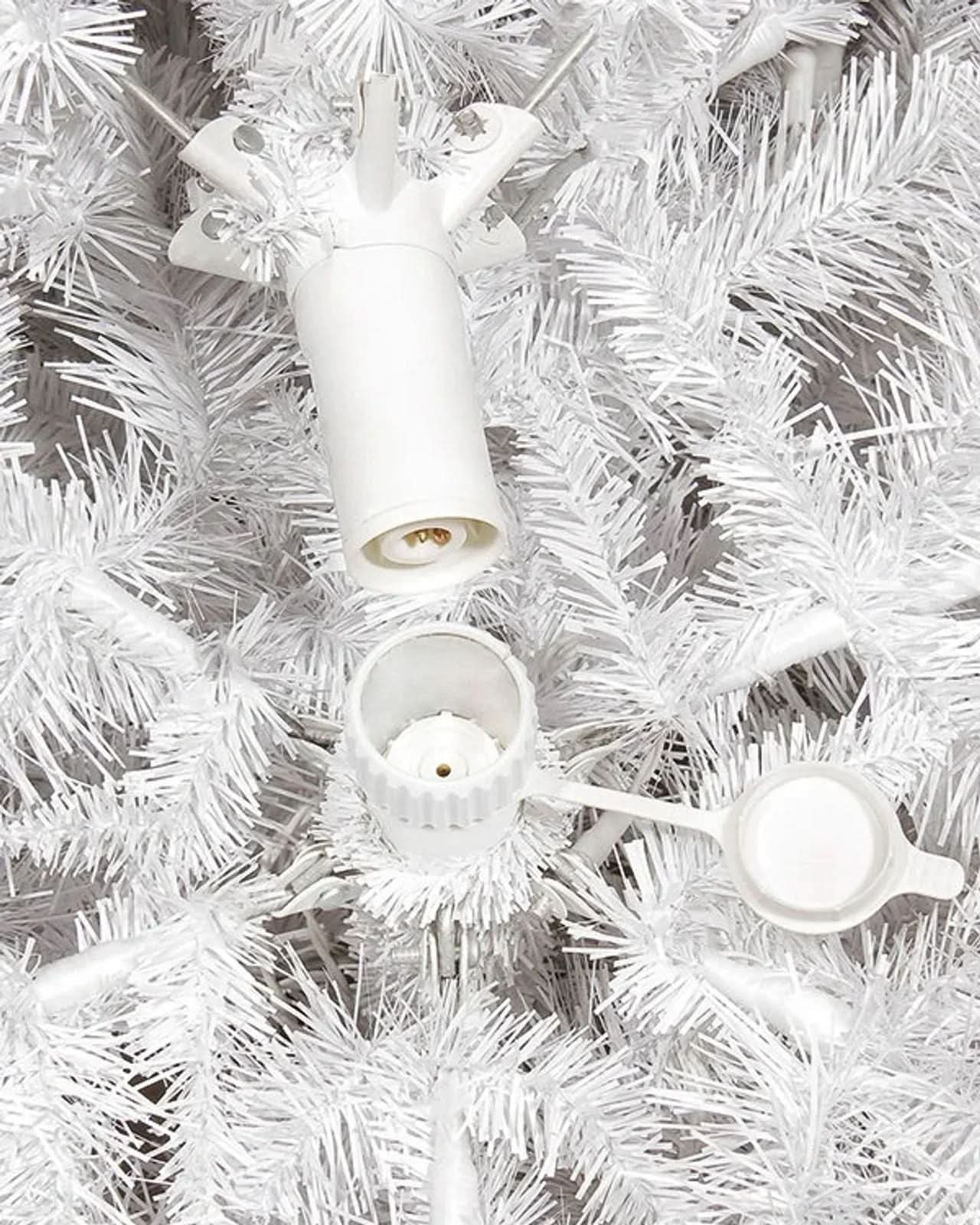 Árvore de Natal Branco Clássico — Galhos Articulados e Micro LEDs