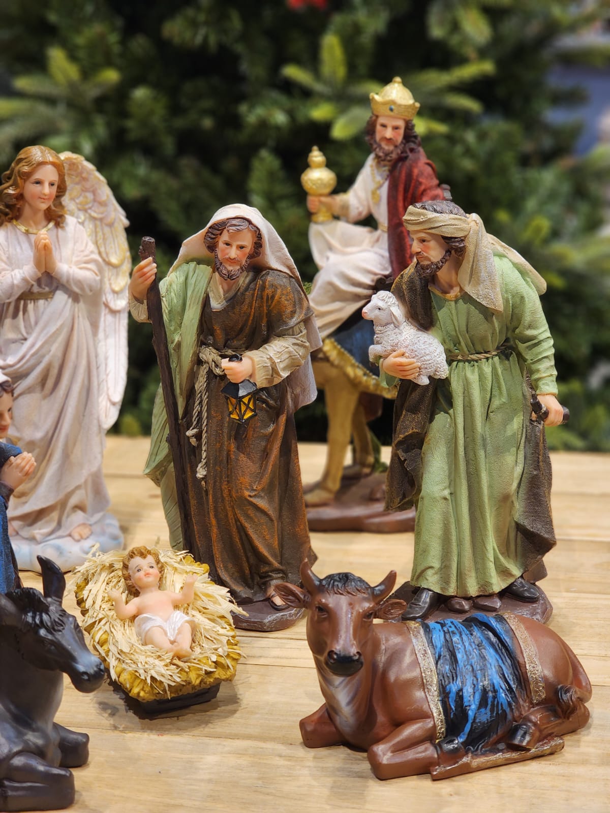 Presépio Sagrada Família Clássico - 11 Peças em Resina | 20cm, 33cm e 48cm