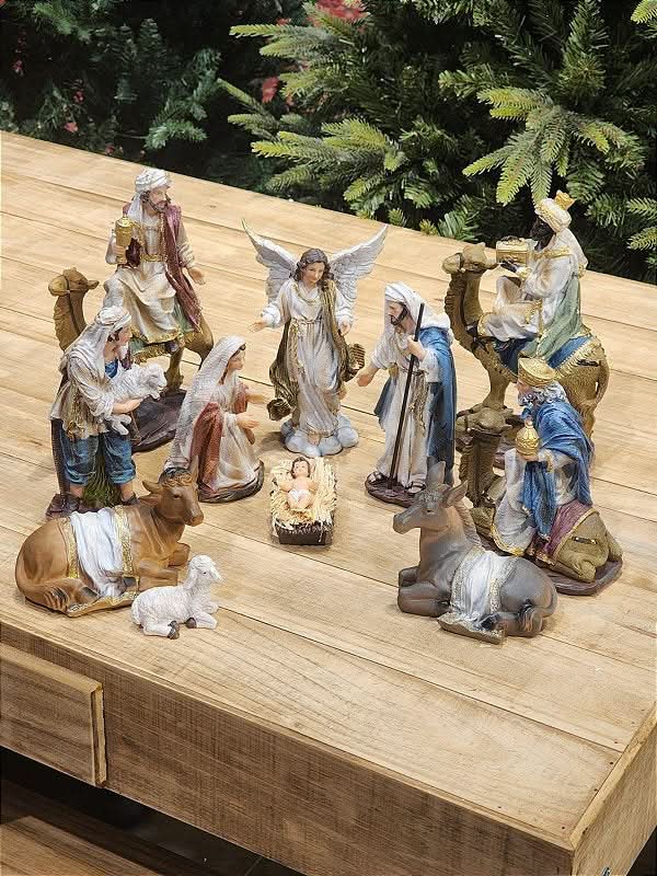Presépio Sagrada Família 11 Peças em Resina | 20cm e 33cm