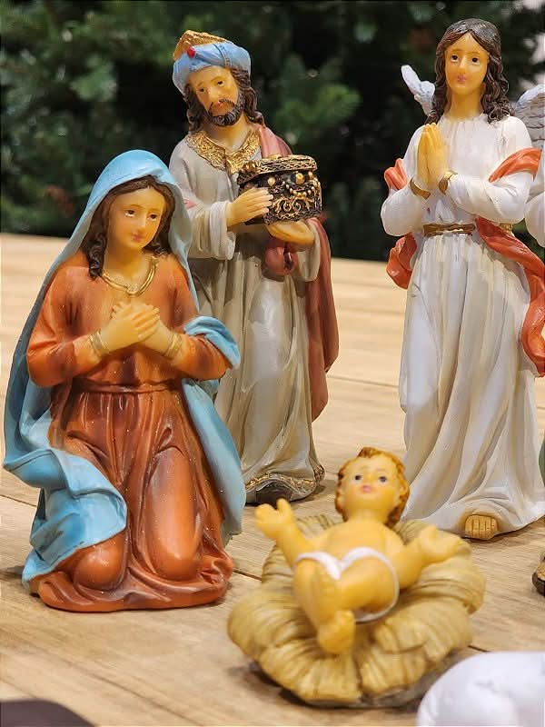 Presépio Sagrada Família 11 Peças em Resina | 20cm e 33cm