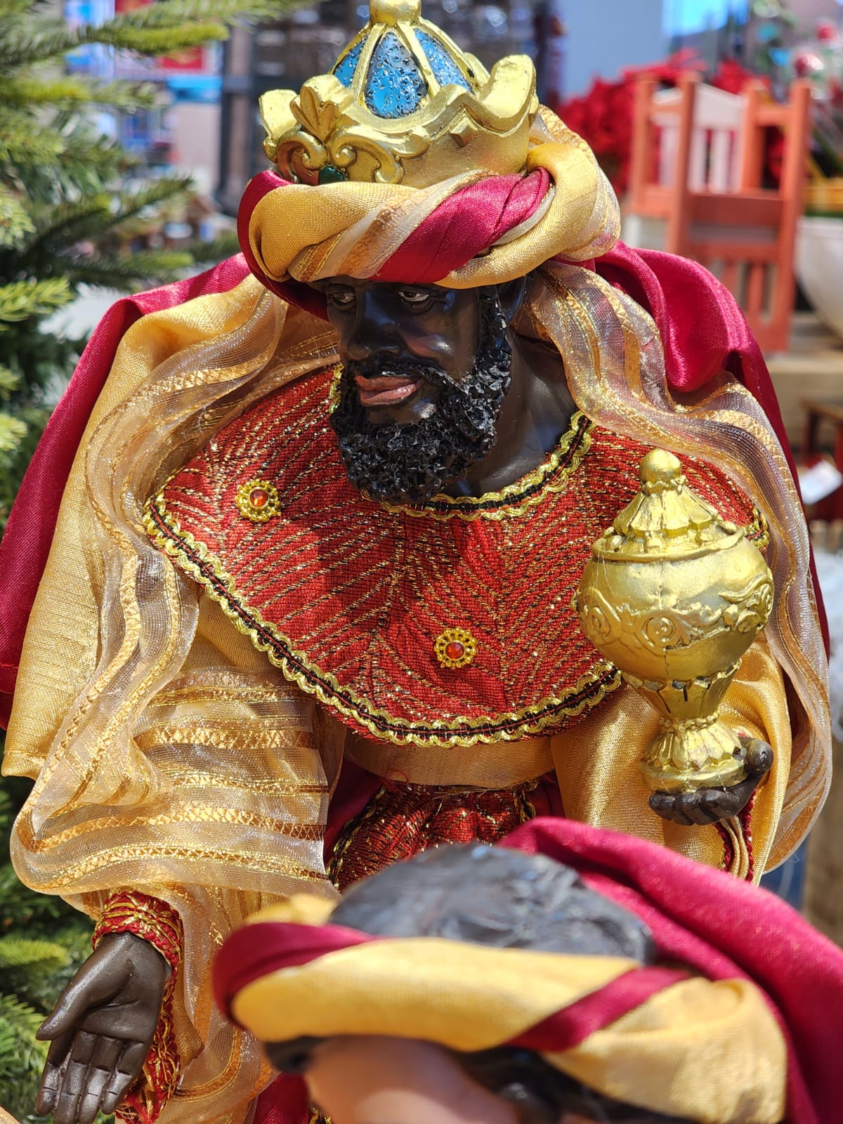 Presépio em Resina com Tecido Premium - 11 Peças | 28cm, 37cm e 48cm