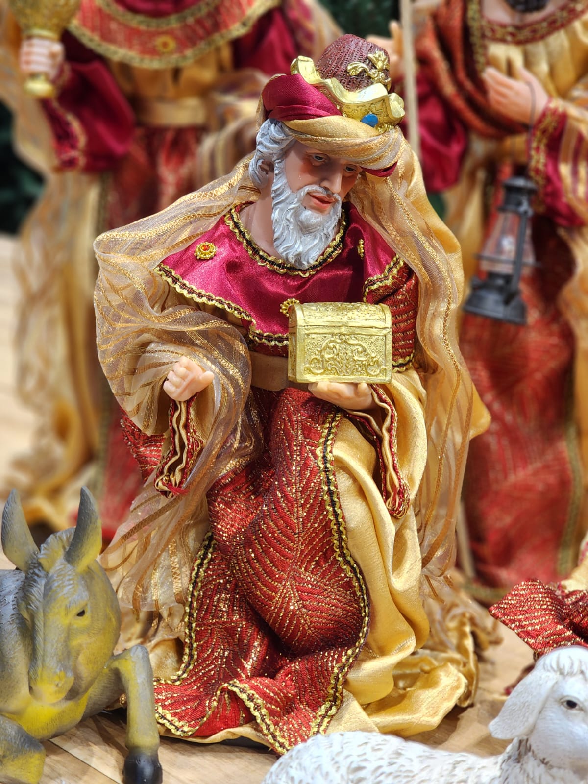 Presépio em Resina com Tecido Premium - 11 Peças | 28cm, 37cm e 48cm