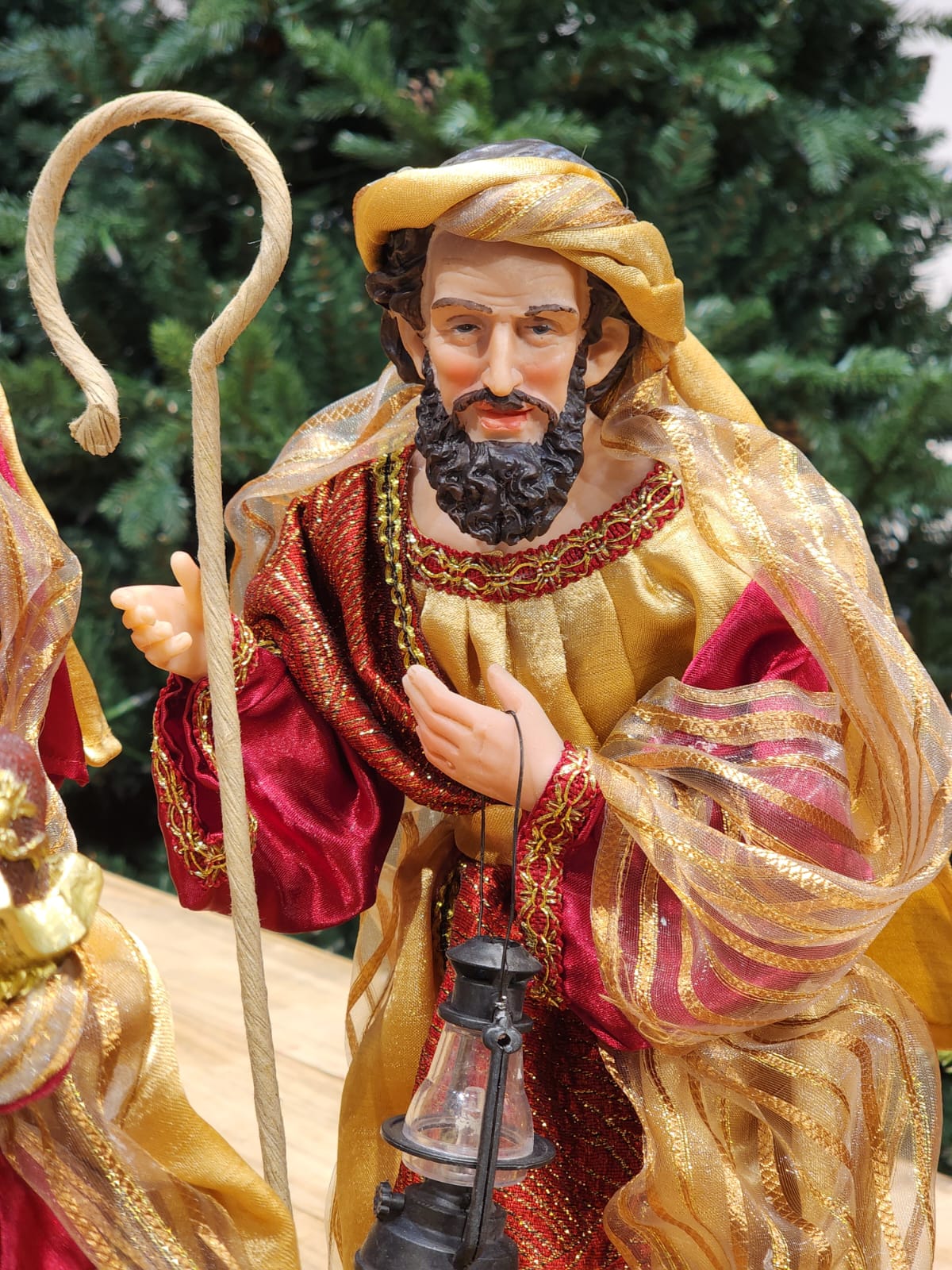 Presépio em Resina com Tecido Premium - 11 Peças | 28cm, 37cm e 48cm