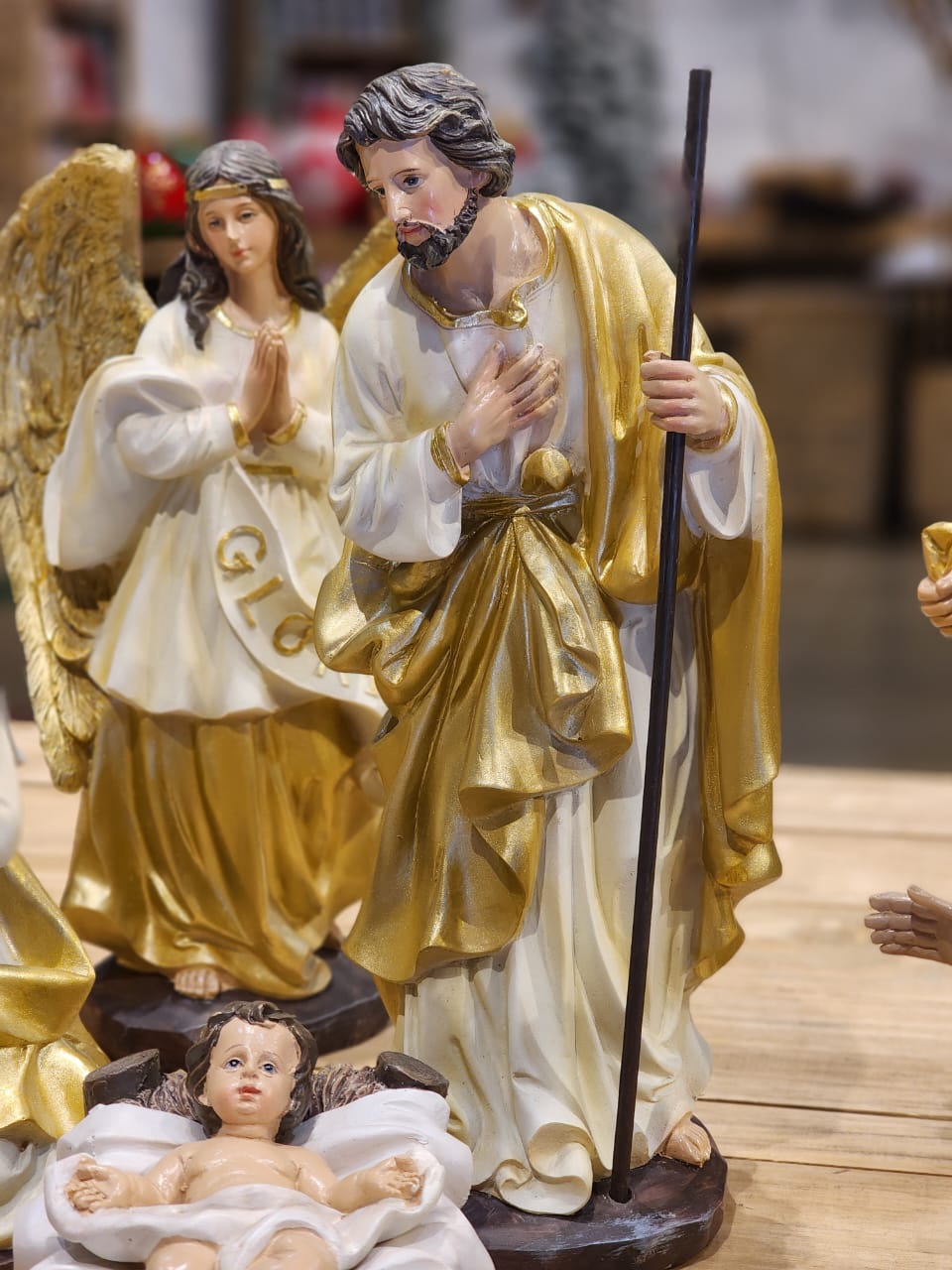 Presépio Sagrada Família Dourado - 11 Peças em Resina | 20cm, 33cm e 48cm