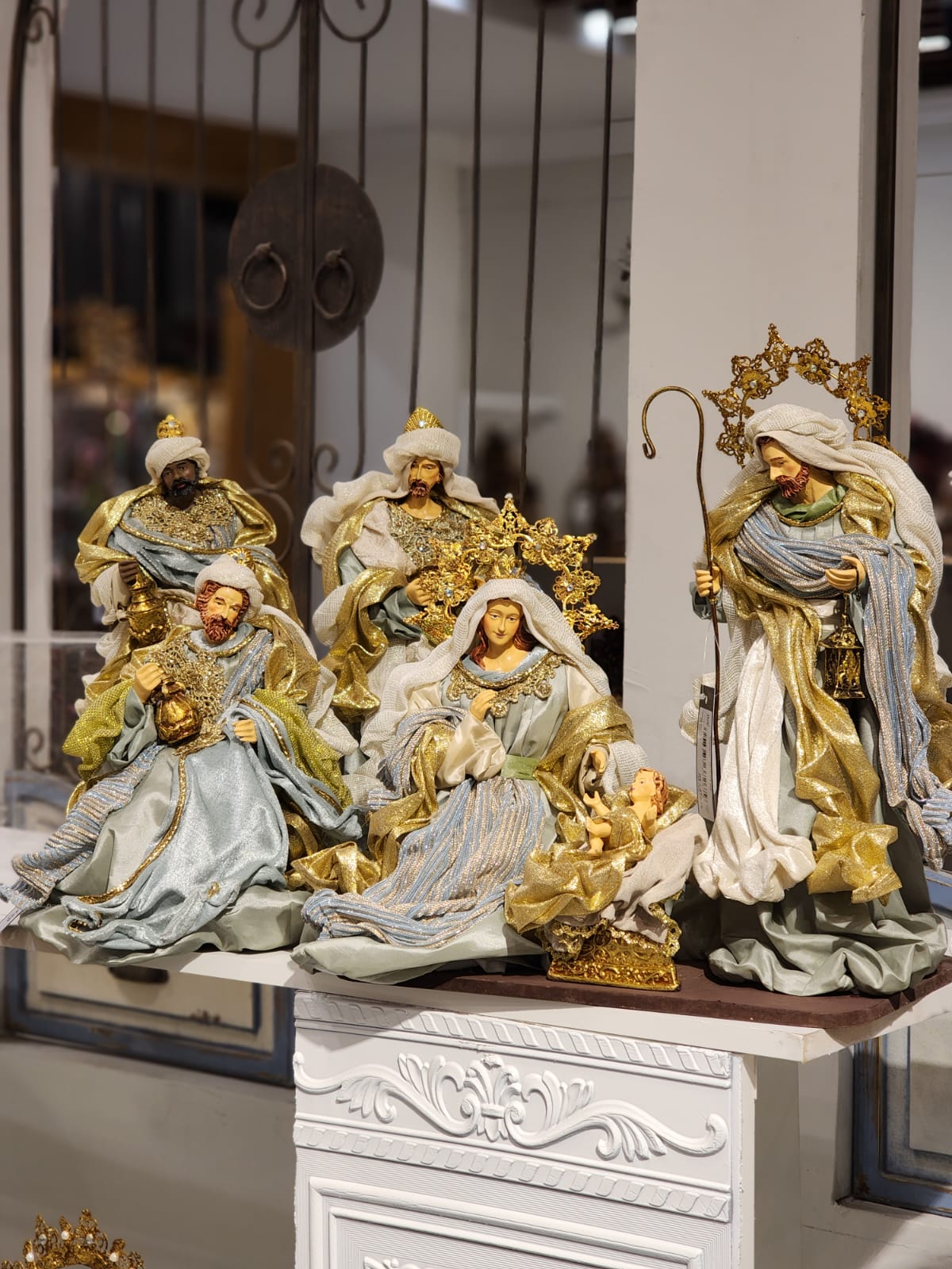 Presépio Sagrada Família Azul - 4 Peças em Resina | 28cm e 45cm