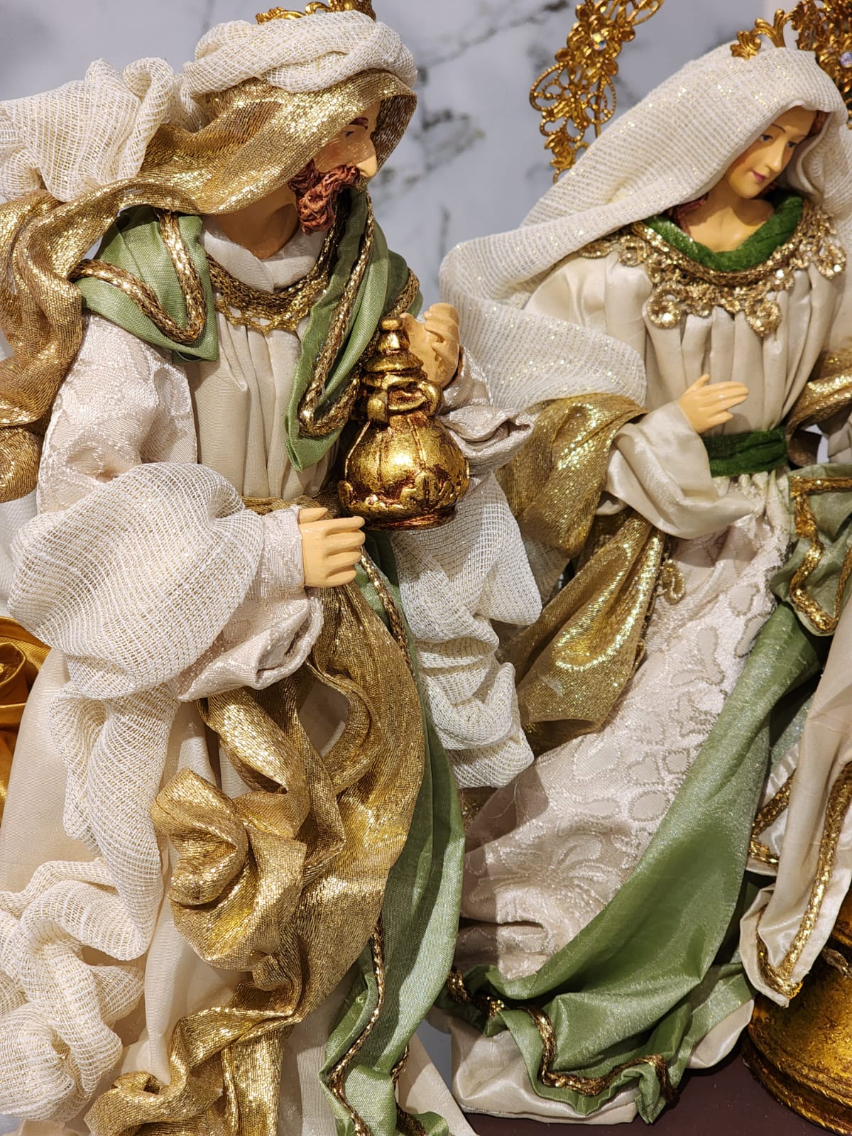 Presépio Sagrada Família Verde - 4 Peças em Resina | 28cm e 45cm