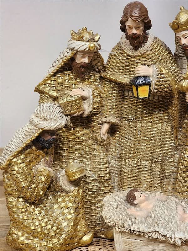 Sagrada Família Dourada em Resina | 20cm e 33cm