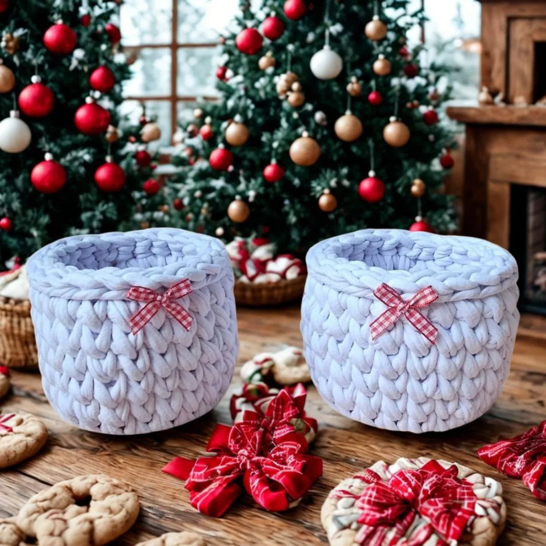 Kit Porta Panetone de Crochê Branco com Laço Vermelho