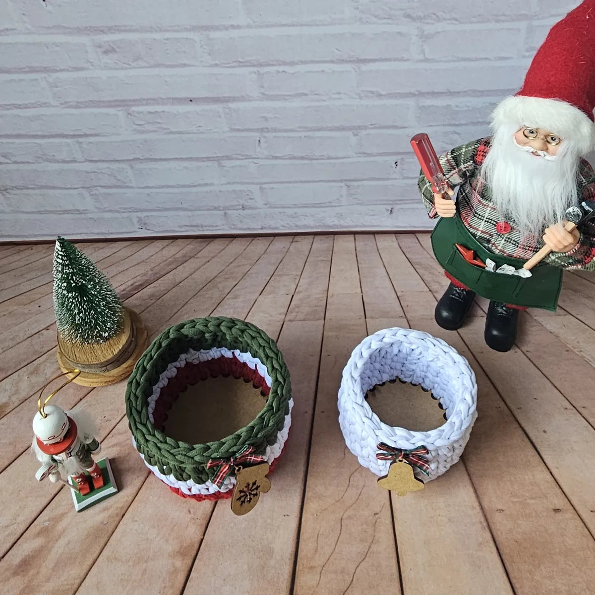 Kit Porta Panetone de Crochê Branco Verde e Vermelho