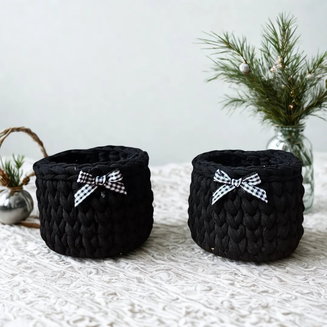 Kit Porta Panetone de Crochê Preto com Laço Branco