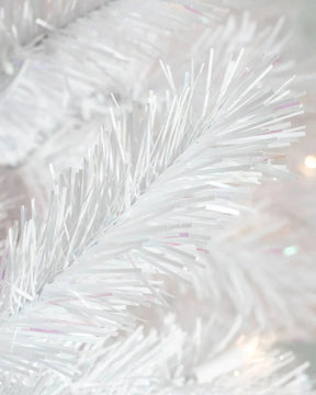 Árvore de Natal Branco Clássico — Galhos Articulados e Micro LEDs