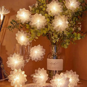 Cordão de Luz LED Decorativo com Flores Natalinas