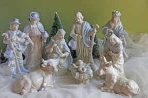 Presépio Robert Stanley – 7 Peças em Resina com Estilo Contemporâneo