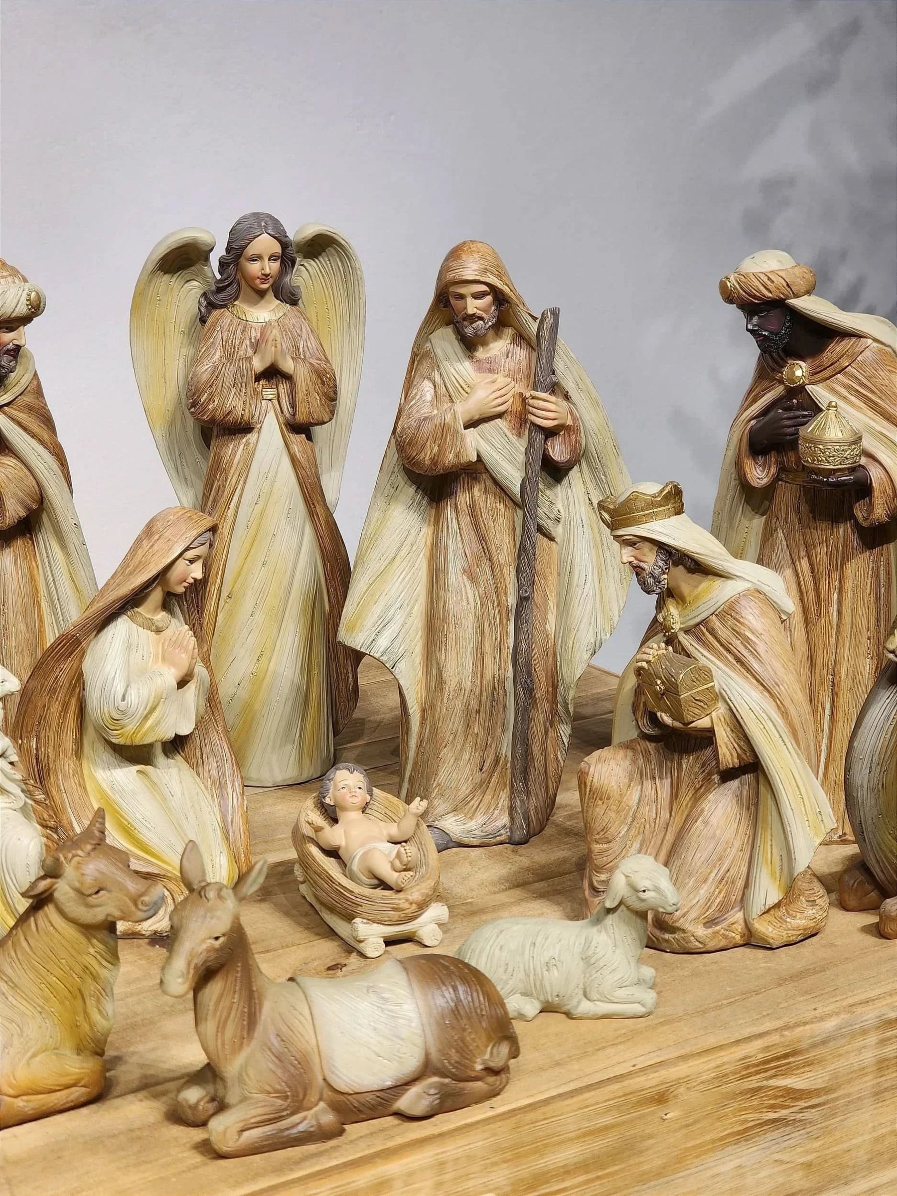 Presépio em Resina Marrom • 12 Peças • 30cm