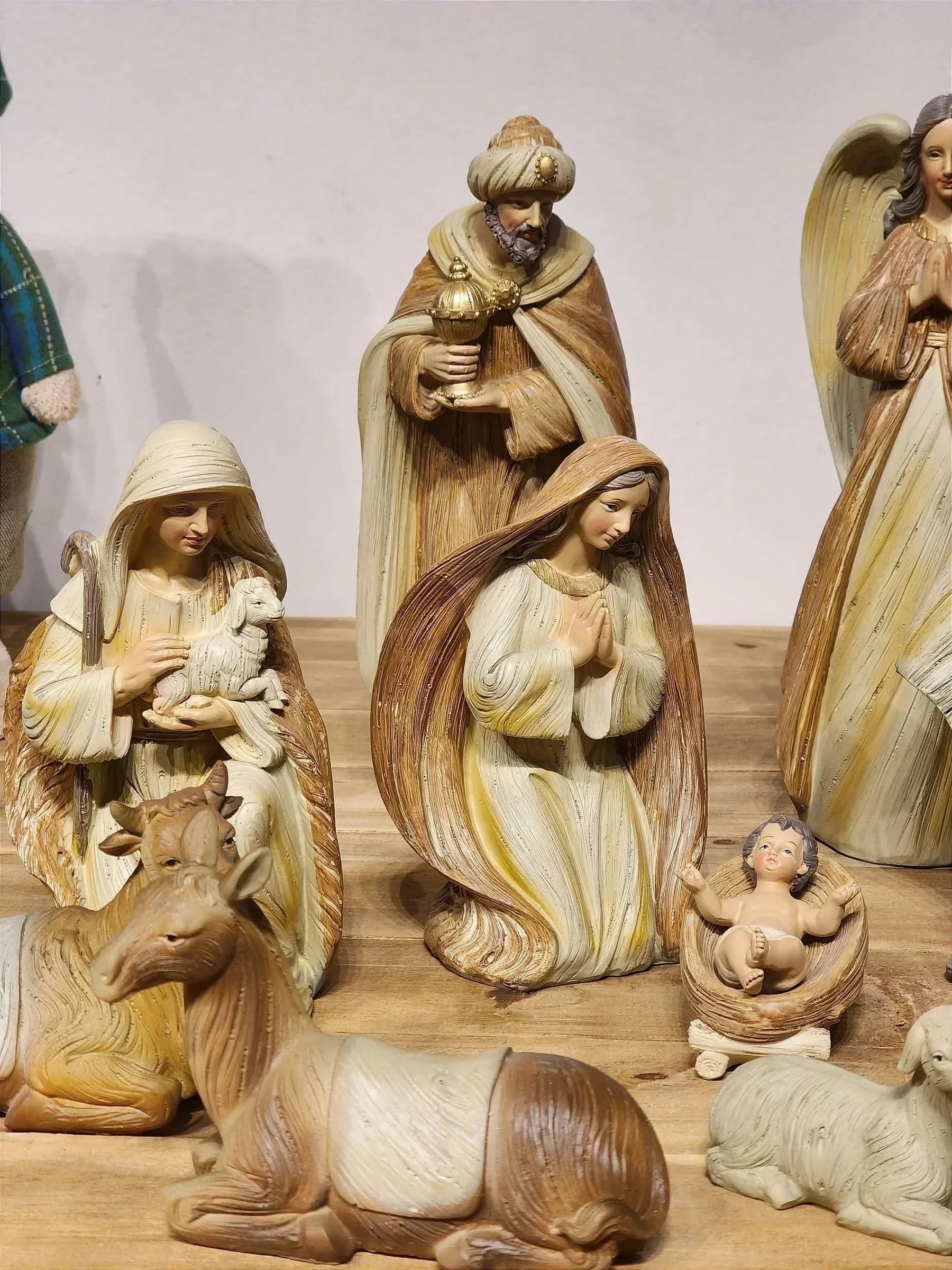 Presépio em Resina Marrom • 12 Peças • 30cm