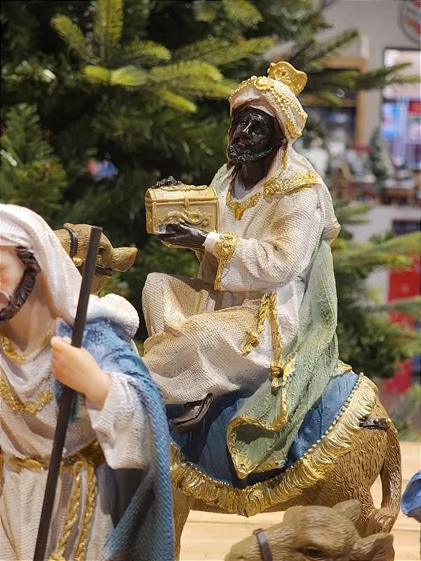 Presépio Sagrada Família 11 Peças em Resina | 20cm e 33cm