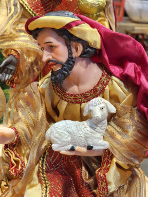 Presépio em Resina com Tecido Premium - 11 Peças | 28cm, 37cm e 48cm