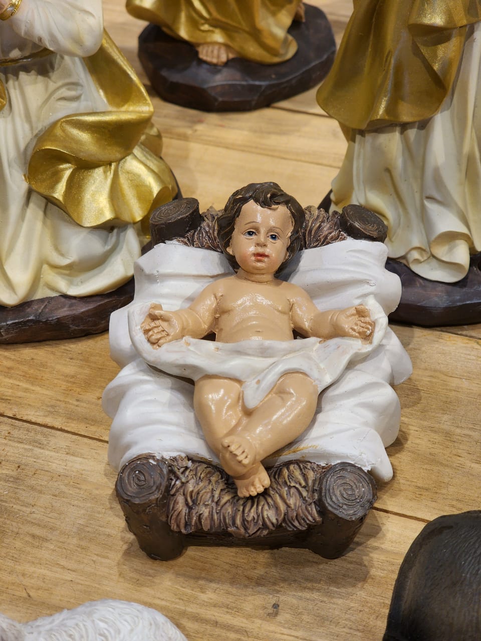 Presépio Sagrada Família Dourado - 11 Peças em Resina | 20cm, 33cm e 48cm